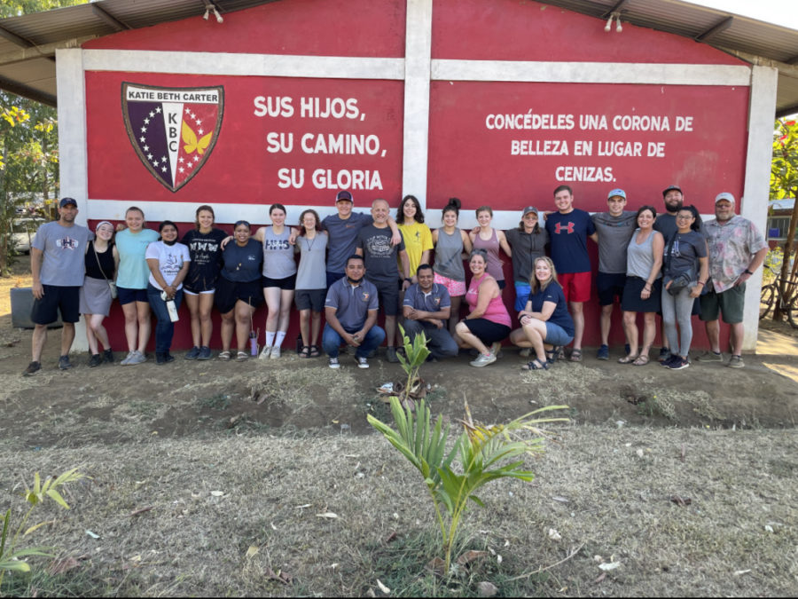 HOSA & AP Spanish Students Travel to Nicaragua