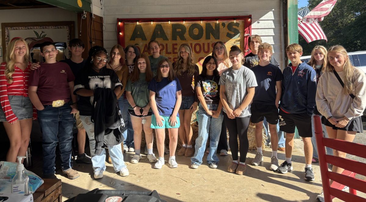 FFA and Friends Visit Aaron Family Orchard!